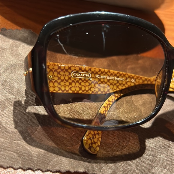 Oversized Coach Tortoise Shell Sunglasses - Picture 3 of 4